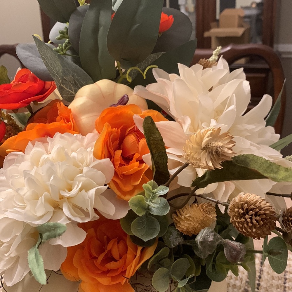 Autumn pumpkin centerpiece - Picture 9 of 9